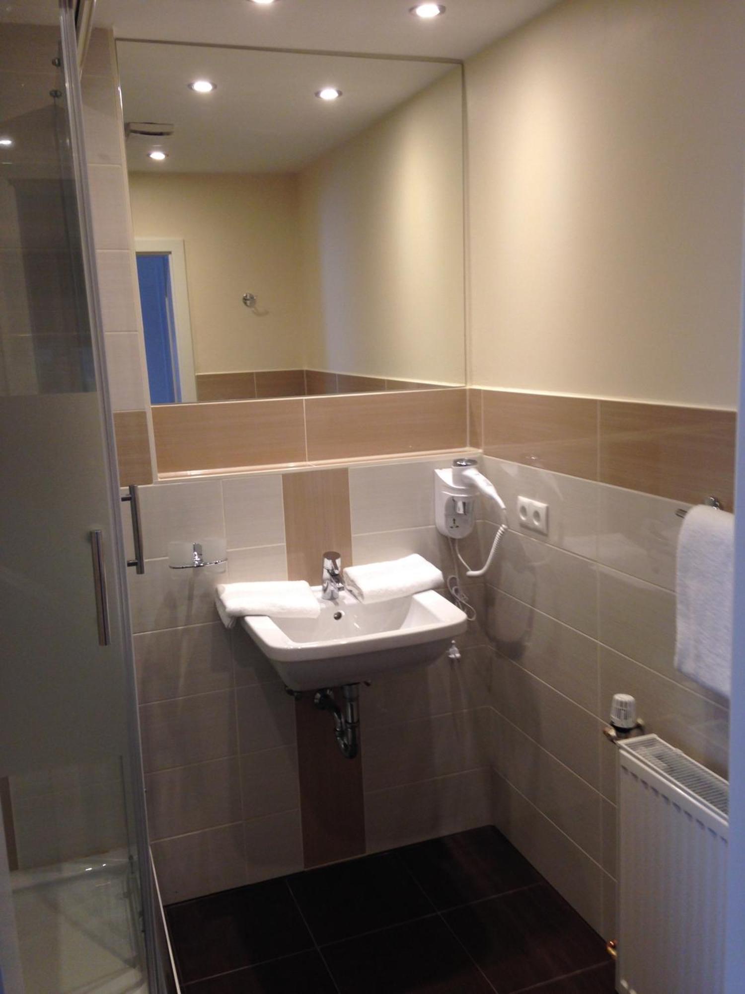 Hotel & Restaurant Wiggers Bad Oldesloe Room photo